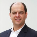 Jeffrey Radzinsky es abogado peruano, analista político, profesor universitario y asesor.