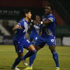 Facundo Barceló (i), autor de cuatro goles frente a La Capíra, junto a Roberto Ordóñez, su dupla de ataque en los últimos compromisos del cuadro eléctrico.