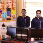 a carrera de Ciencias de Computación y Sistemas de la UPS se encargan de revisar las computadoras donadas.