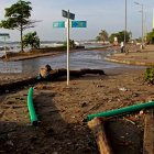 Iota sigue su curso por la costa Caribe, dejando estragos en San Andrés.