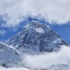 La cima del monte Everest, la zona más alta del mundo, también tiene microplásticos.