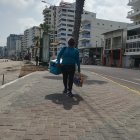 Turismo. Los comerciantes piden que se considere abrir las playas para los negocios intenten levantarse.