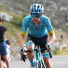 Miguel Ángel López durante el Giro de Italia defendiendo los colores del Astana Pro Team.