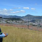 El reglamento establece horarios de vuelo y zonas restringidas. También, seguros en caso de accidentes.