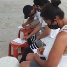 Quienes perdieron a un familiar en la pandemia escribieron cartas de despedida.