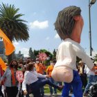 Candidata. Wilma Andrade haciendo campaña de ideas con altura.