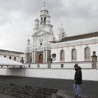 La iglesia San Juan Bautista es uno de los  emblemas del casco histórico de Sangolquí.