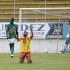 Maxi Barreiro festeja el primero de los tres goles de Aucas ante Orense


29 de noviembre  2020

API

Agencia (ag-expreso ag-extra ag-quito)