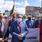 Los alcaldes marcharon en Quito.