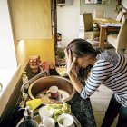 El programa busca la prevención y la información sobre derechos a mujeres en situación vulnerable que no tienen acceso a internet.