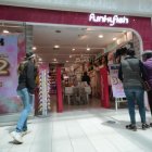 Los comercios han buscado atraer a los clientes con promociones y ofertes debido a la caída de la demanda en este año por la pandemia.