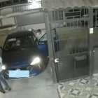 El atraco ocurrió mientras la pareja se aprestaba a ingresar al garaje de su domicilio.