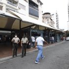 Bahía. Sin los informales los carros pueden circular por la Villamil.