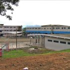 Amotinamiento. Miembros de la Policía y Fuerzas Armadas hicieron un operativo para controlar un amotinamiento en la cárcel de Esmeraldas.