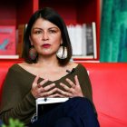 La ministra de Cultura y Patrimonio de Ecuador, Angélica Arias, durante una rueda de prensa acerca de los temas que se abordarán en la XIII edición de la Feria Internacional del Libro de Quito.