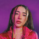 La cantante saltó de la plataforma YouTube a los escenarios.