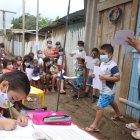 Ayuda. En la cooperativa San Francisco, en la vía a Daule, no todos tienen Internet para las clases virtuales.