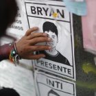 Los peruanos exigen dar con los responsables de la muerte de los jóvenes Inti y Bryan.