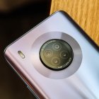 El Huawei Y9a cuenta con un total de cuatro cámaras en su parte trasera, con la cámara principal luciendo un sensor de imagen de 64MP.