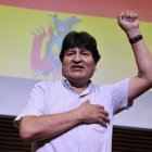 Evo Morales fue víctima de un momento violento en reunió con sus simpatizantes.