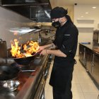 El menú tomó tres meses en elaborarse. El chef Juan Pablo Mantilla lidera la cocina.





Agencia (ag-extra ag-expreso ag-quito)