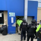 En junio, nueve funcionarios de la cárcel El Rodeo de Portoviejo fueron detenidos como parte de una red delictiva, pero solo tres terminaron sentenciados.