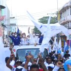 Advertencia. Las autoridades locales podrán aplicar multas y sanciones por no respetar el protocolo del CNE.