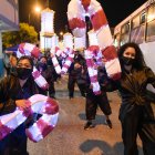 Decenas de artistas recorrieron las calles de Bastión Popular.