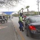 La restricción vehicular fue una de las medidas dispuestas por el COE Nacional.