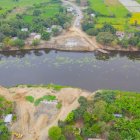 Hecho. Los habitantes de Colimes se movilizan a través de una gabarra.