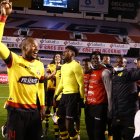 Los integrantes de Barcelona celebraron su nueva corona en el estadio donde nunca han ganado.