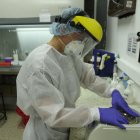 Pruebas de diagnóstico de COVID-19 en el laboratorio de Biomedicina de la Espol, el 21 de mayo pasado.