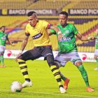 El Loco Álvez quedó fuera de los planes del Barcelona 2021.