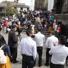 Ciudadanía. En algunas plazas de Quito hubo ayer aglomeraciones horas después de la sentencia de la CC.