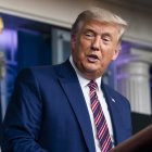 "Como miembros del Congreso y exfiscales, creemos que Donald Trump participó en una solicitud o conspiración para cometer varios delitos electorales", escribieron los legisladores.