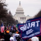 Manifestantes adeptos al presidente de EE.UU., Donald Trump, protestan ante el Capitolio, sede del Congreso estadounidense, en Washington.