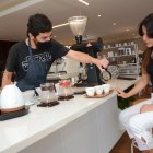 La cafetería Coffee Relief funciona dentro del Hotel Quito.