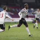 Paul Pogba del Manchester United celebra el gol que le dio la victoria sobre Burnley