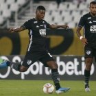 Gabriel Cortez, volante amarillo, ha dado que hablar en los últimos años por sus malas actitudes fuera de la cancha.