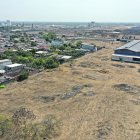 TOMA AEREA DE LA ZONA PANORAMA DE DURAN DONDE LOS HABITANTES SE QUEJAN POR LAS EMPRESA QUE HAY EN EL LUGAR 9 DE DICIEMBRE DEL 2020 GUAYAQUIL-ECUADOR