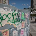 Fotografía que muestra un grafiti que dice "Aborto legal" en una pared el 16 de enero de 2020, en Caracas (Venezuela).
