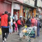 Las aglomeraciones se mantienen en la capital.