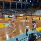 El partido del sábado pasado fuese suspendido en el coliseo Julio César Hidalgo de Quito.