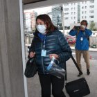 Defensa. Gina Gómez de la Torre defiende a la exasambleísta de Loja Nélez.