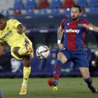 Pervis Estupiñán ingresó al minuto 66. Tuvo un rendimiento aceptable, pero no alcanzó.