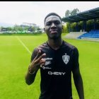 Stiven Plaza fue presentado por el cuadro rayado. Espera recuperar el ritmo de competencia