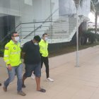 Casquete es trasladado por tierra desde Guayaquil. Salió a las 14:30 y se espera que llegue a la cárcel 4 pasadas las 21:00.