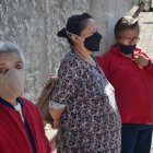 Las primeras habitantes de Mariana Jesús, como María del Cisne Toro y Ofelia Silva, superan los sesenta años. Llegaron huyendo de relaciones abusivas. 2. Comunidad.  En la localidad residen niños y adolescentes. Las mujeres se ayudan entre sí y ayudan a los pequeños con sus clases y otras actividades.