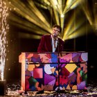 Narrador y protagonista de sus historias, en su nueva propuesta hay música, comedia y stand up.