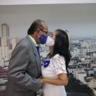 Néstor Romero y Rita Chacón quienes se casaron en los primeros días de febrero de 2021.